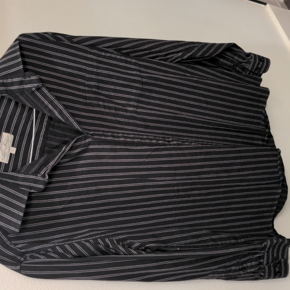 Black long sleeve dress shirt - Picture 2 of 4